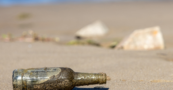 Messages in a Bottle from WWI Soldiers Found on Australian Beach After More Than a Century