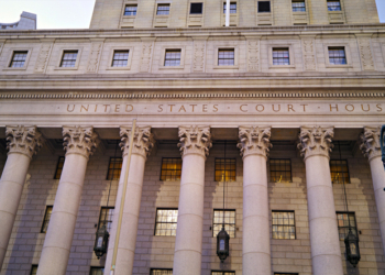 Feds Halt Drug-Trafficking Trial After Juror Alledgely Offered $100,000 Bribe