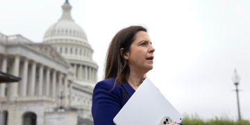 Stefanik Gains Ground on Hochul as New York Governor Race Tightens