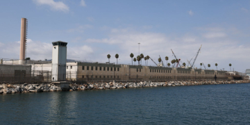 Feds Shut Terminal Island Prison Amid Falling Concrete, Safety Fears