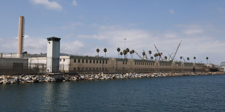 Feds Shut Terminal Island Prison Amid Falling Concrete, Safety Fears
