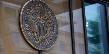 Fed Unveils New Oversight Playbook, Triggering Sharp Clash Among Top Regulators