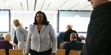 Fed Governor Lisa Cook Rejects Mortgage Fraud Claims Amid Political Fallout