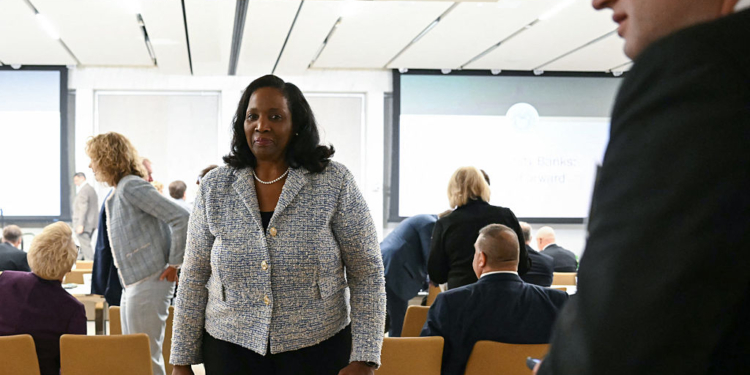 Fed Governor Lisa Cook Rejects Mortgage Fraud Claims Amid Political Fallout