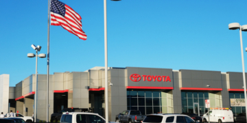 Record Car Prices Leave Buyers Reeling as Costs Keep Climbing