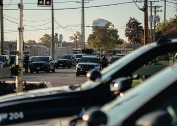 Chaos at Chicago ICE Center Leads to 21 Arrests