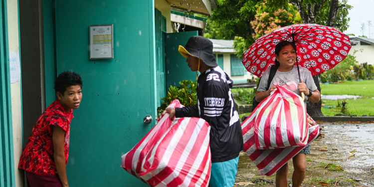 Over 150,000 Evacuated as Typhoon Kalmaegi Bears Down on the Philippines