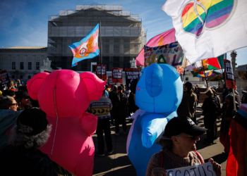Supreme Court to Weigh Kim Davis Appeal Seeking to Overturn Same-Sex Marriage Ruling