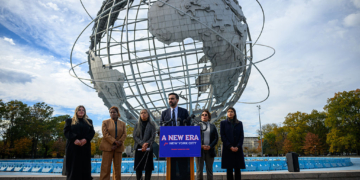 Mamdani Taps Former Biden FTC Chair After Anti-Establishment Speech