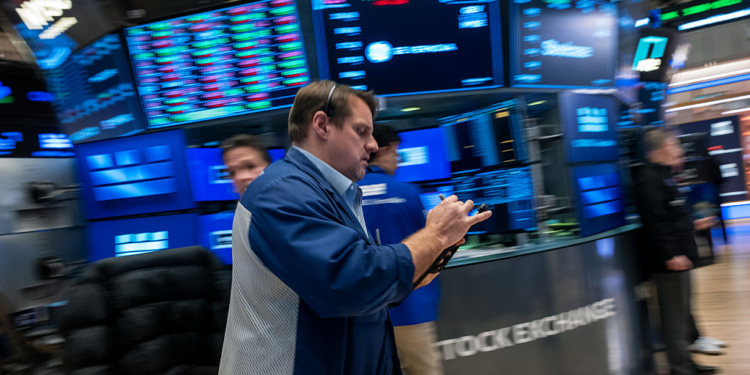 Wall Street Slides as Nvidia, Bitcoin Lead a Global Market Sell-Off