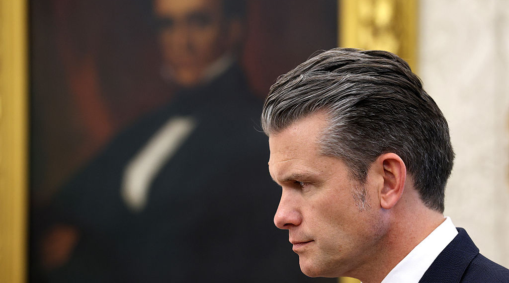 Hegseth Orders Review of Kelly’s Viral Video, Cites ‘Potentially Unlawful’ Comments
