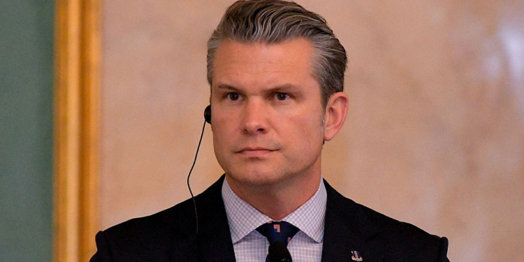 Trump Backs Hegseth, Dismisses Allegation of Second Strike on Drug Boat