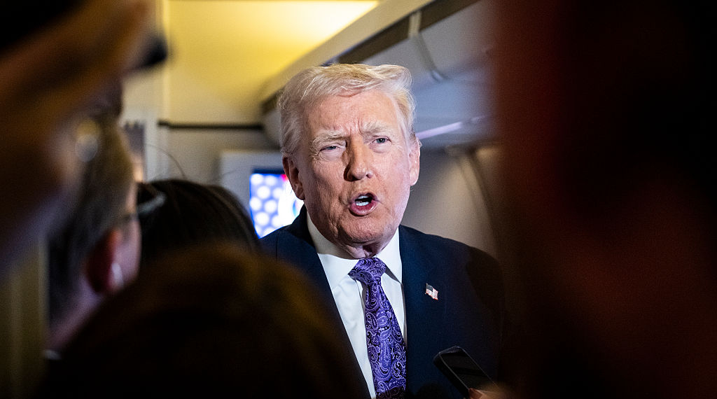 Airspace Closure Raises Stakes as Trump Pressures Maduro to Step Down