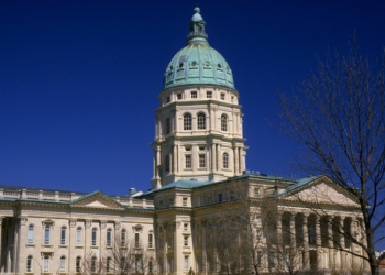 Kansas GOP Halts Push for Special Redistricting Session, Vows to Revive Effort in 2025