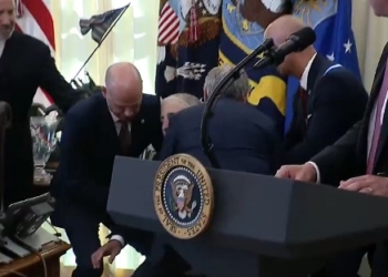 Oval Office Scare: Guest Collapses During Trump Obesity-Drug Event, Rushed by Dr. Oz