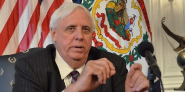 GOP Senator Sued By IRS Agrees To Pay Back $5,000,000 In Taxes