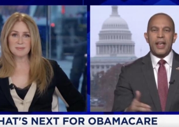 Hakeem Jeffries Blows Up At CNBC Host