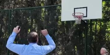 Terror Leader Turned President Shoots Hoops With US Officials Ahead Of White House Visit
