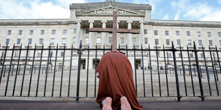 Retired Pastor Faces Trial After Preaching Near Abortion Clinic Buffer Zone