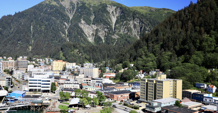 Remote Quake Rattles Alaska-Yukon Border, But Causes No Major Damage