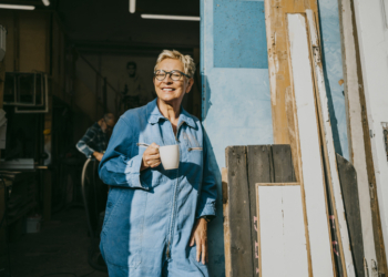 Study Links Heavy Coffee Drinking to Lower Bone Density in Older Women