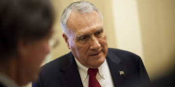 Jon Kyl Stepping Away From Public Following Dementia Diagnosis