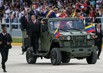 Experts Warn Venezuela’s Military is Far Weaker Than it Appears