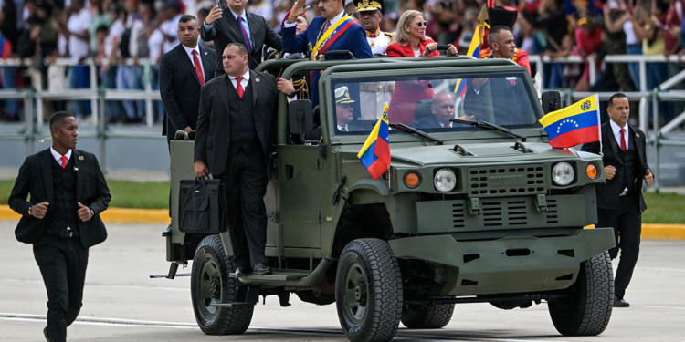 Experts Warn Venezuela’s Military is Far Weaker Than it Appears
