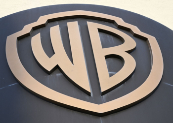 CNN Faces New Uncertainty as Paramount Moves into Warner Bros. Battle