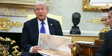 Trump Changes WH Ballroom Architect