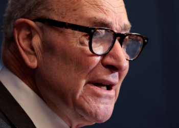 Chuck Schumer Claims Offices Targeted in Bomb Threats