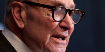 Chuck Schumer Claims Offices Targeted in Bomb Threats