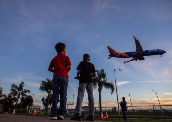 Airlines Face Scrutiny Over Shutdown Flight Cuts