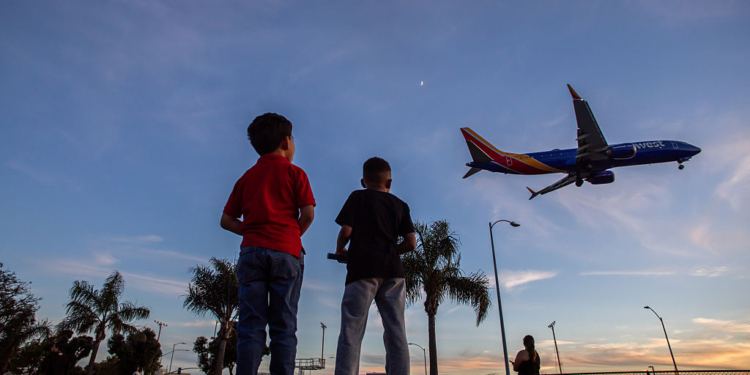 Airlines Face Scrutiny Over Shutdown Flight Cuts