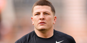 Vanderbilt Star Urges Trump to Step in as Playoff Debate Explodes