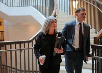 Ernst Demands Freeze on Federal Contracting Program Amid Fraud Alarms