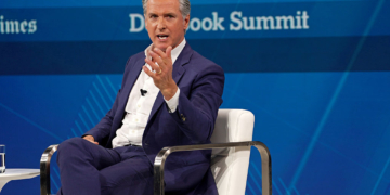 Musk, Newsom Trade Barbs in Bitter Family Dispute