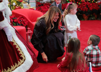 First Lady Visits Children’s Hospital to Spread Holiday Cheer