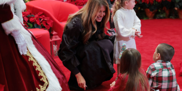 First Lady Visits Children’s Hospital to Spread Holiday Cheer