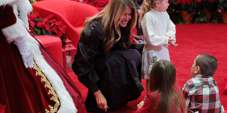 First Lady Visits Children’s Hospital to Spread Holiday Cheer