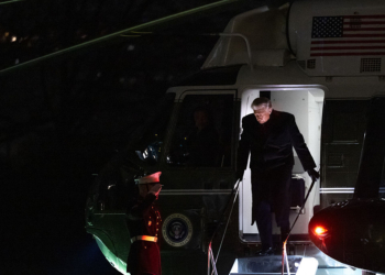 US Jets Make Closest Approach Yet to Venezuela in Brief Gulf Flight