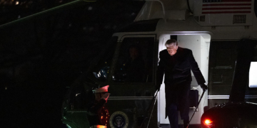 US Jets Make Closest Approach Yet to Venezuela in Brief Gulf Flight