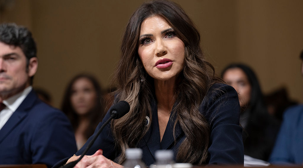 Trump Admin Offering ‘Gift’ to Self-Deporting Illegal Immigrants