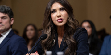 Trump Admin Offering ‘Gift’ to Self-Deporting Illegal Immigrants