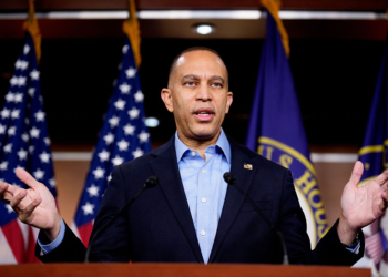 Dems Drop Epstein Estate Photos as Fight Over Secret Files Escalates