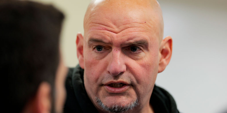 Fetterman Defends Erika Kirk After Podcaster Labels Her a ‘Grifter’