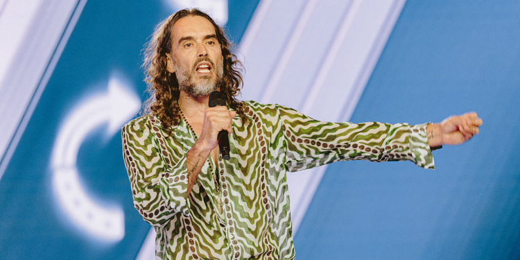 Russell Brand Slams Katy Perry’s Romance With Justin Trudeau: ‘Don’t Put Me In a Category With That Guy’