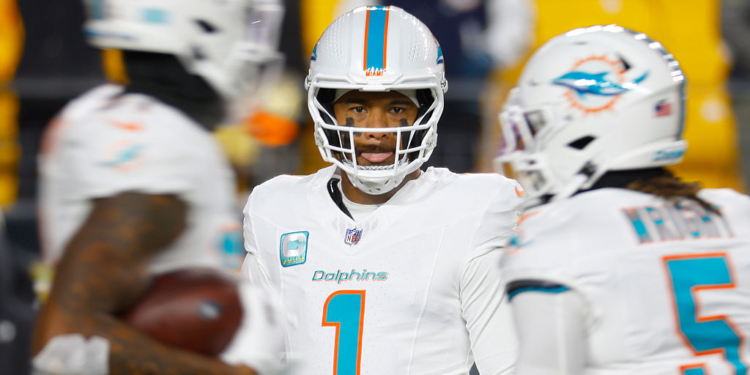 Miami Dolphins Bench Tua Tagovailoa, Rookie Quinn Ewers to Take Over QB Spot