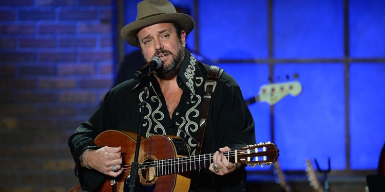 Mavericks Frontman Raul Malo Dies at 60