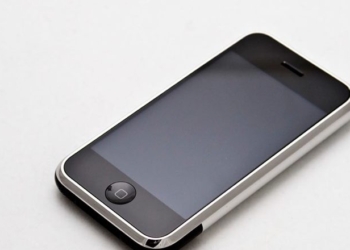 Creator Of Anti-ICE App Runs To Court After App Removed From Apple Store